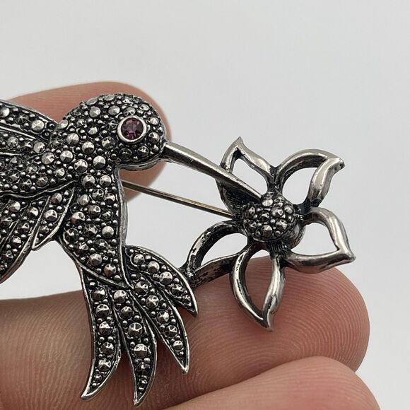 Vintage AVON Hummingbird & Flower Marcasite Brooch Pin w/ Pink Eye - Picture 5 of 10